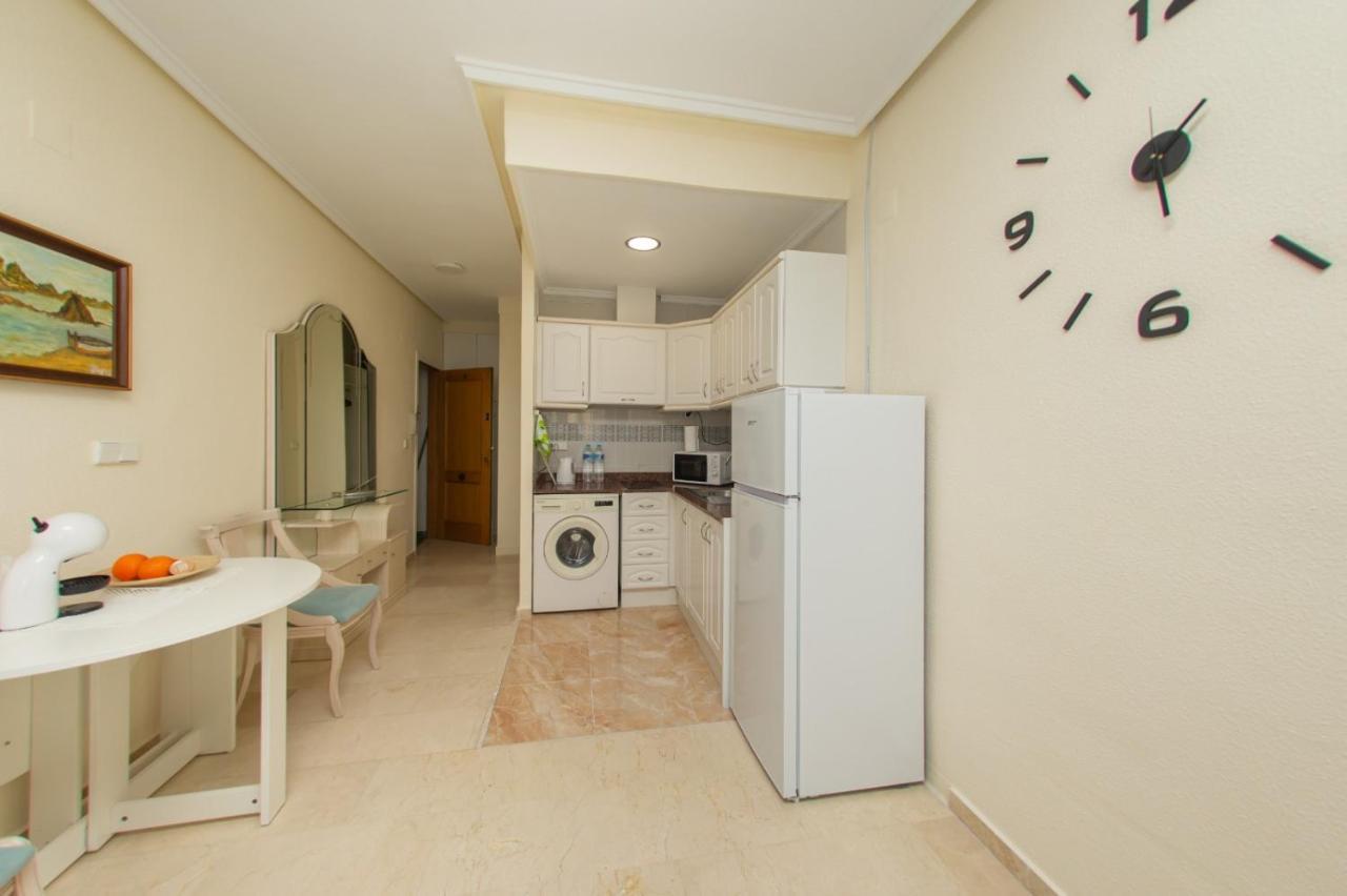 Студия На Белоснежном Пляже Los Locos Torrevieja Exterior foto