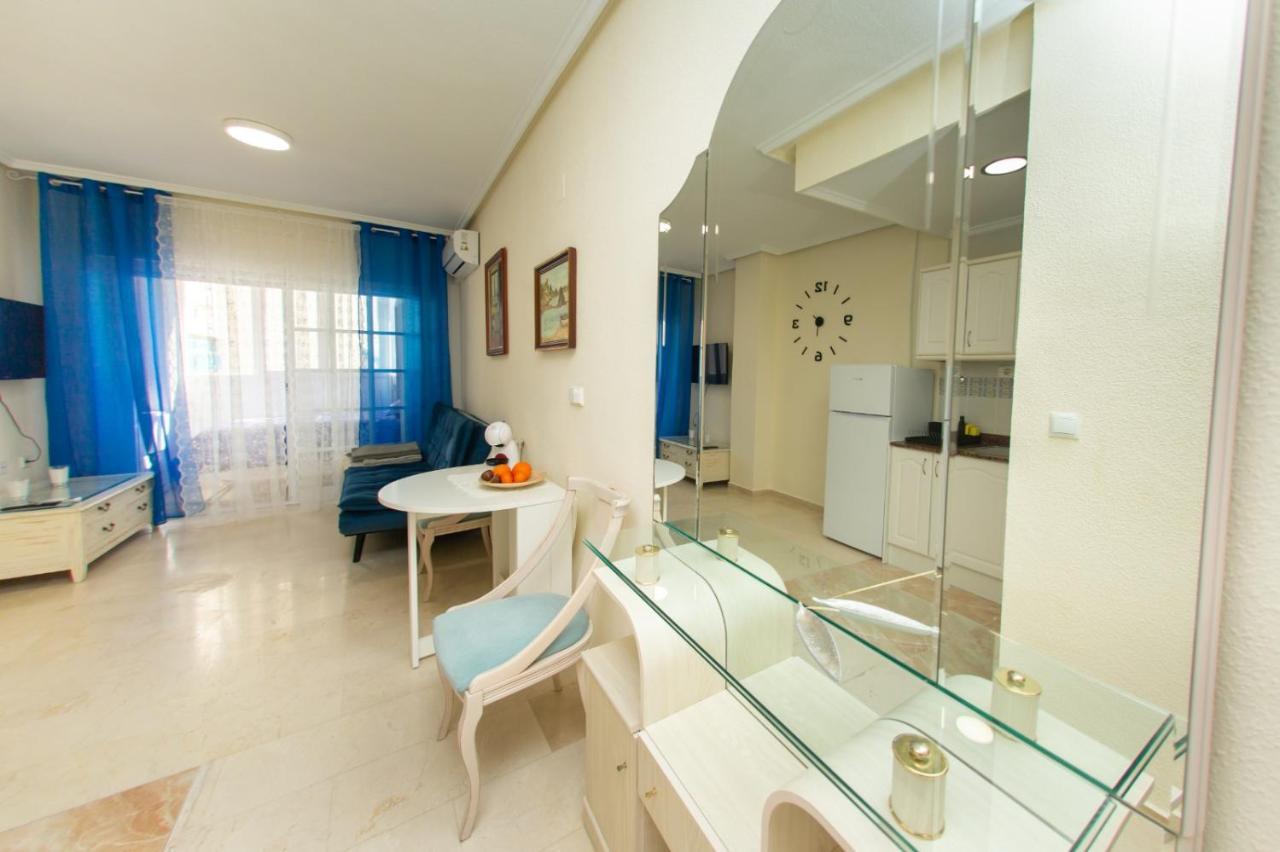 Студия На Белоснежном Пляже Los Locos Torrevieja Exterior foto